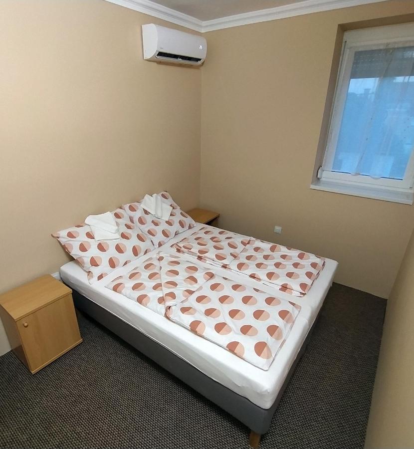 Emmabella Apartmanok Eger Eksteriør billede