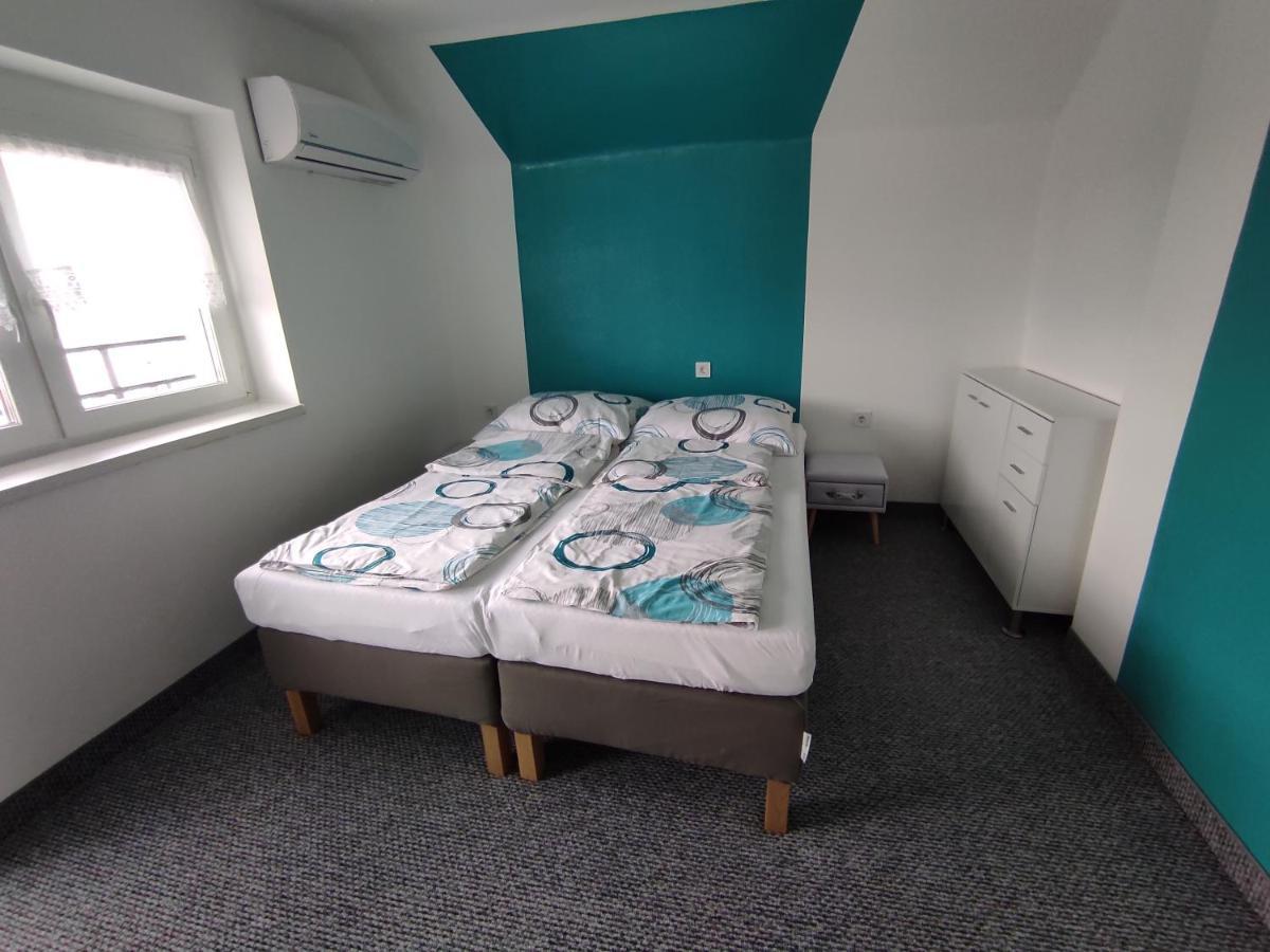 Emmabella Apartmanok Eger Eksteriør billede
